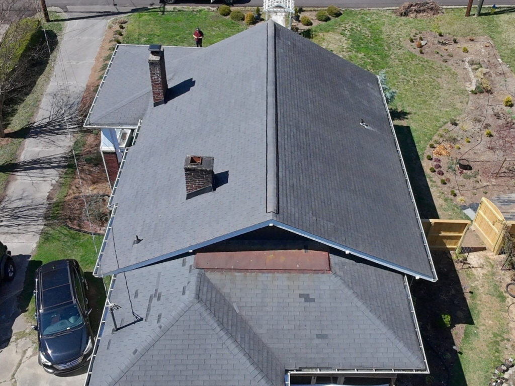 Top 7 Signs Your Knoxville Roof Needs Repair (2)